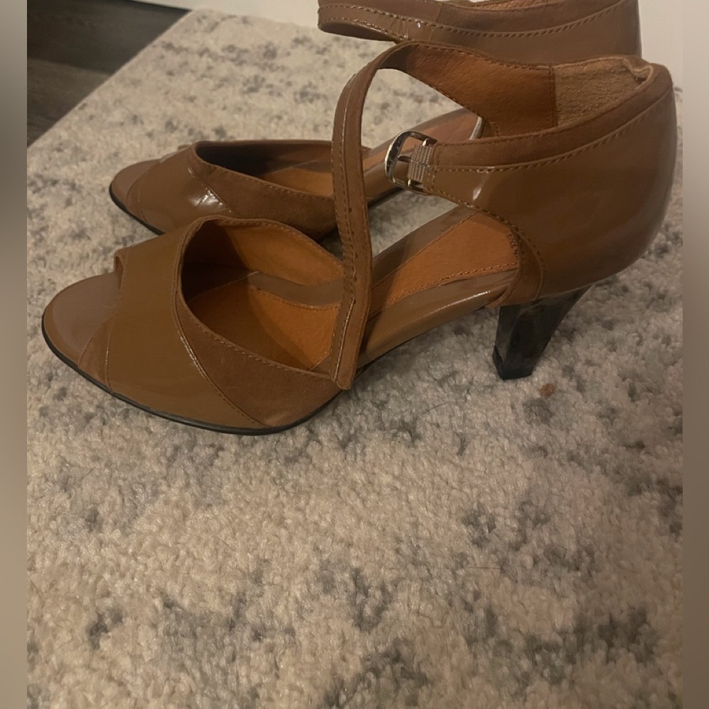 New Without Tags: Lovely Heels with Open Toe